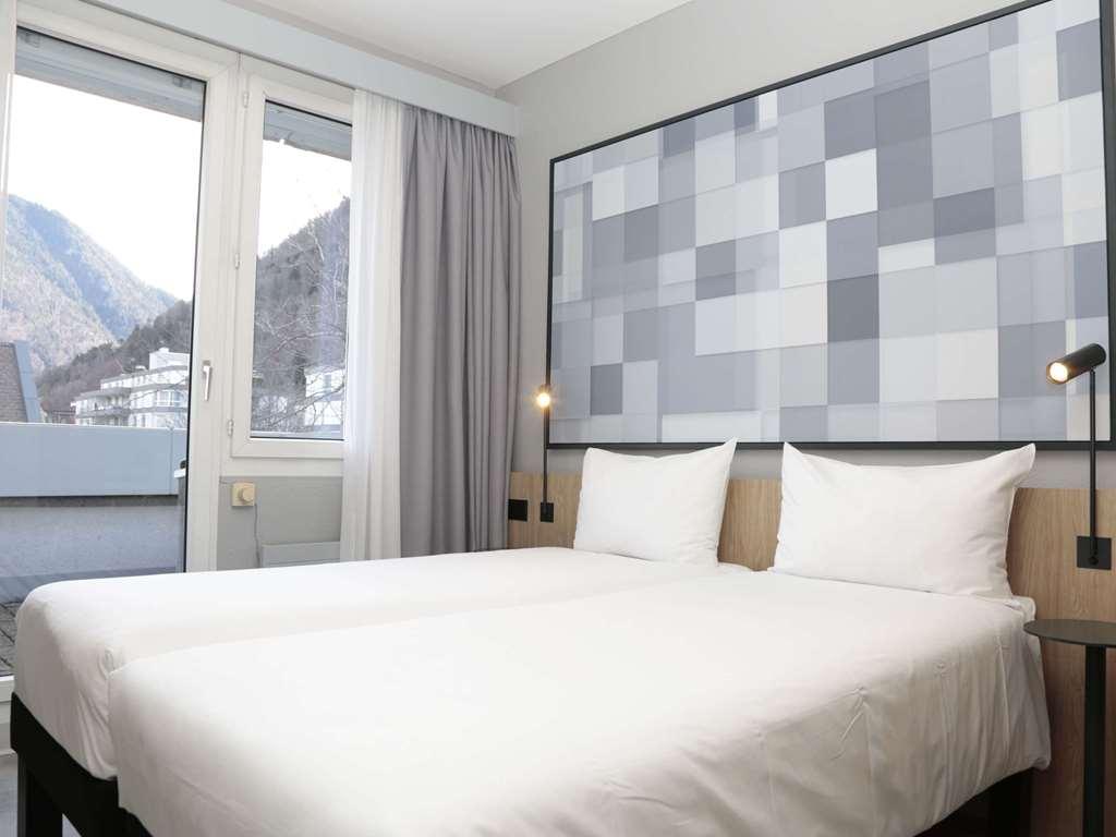 Ibis Chur Room photo